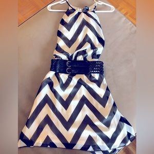 Chic Guess black&white dress🖤🤍 with black belt !✨ size 0